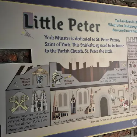 Entire Flat In Centre 요크