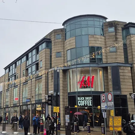 Entire Flat In Centre *