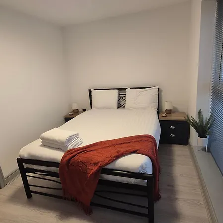 شقة Panoramic Views, Balcony, Lift, Families Or Groups, Workspace يورك