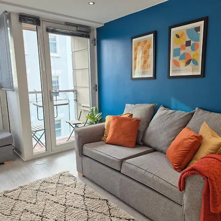 Panoramic Views, Balcony, Lift, Family * York
