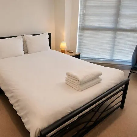 Panoramic Views, Balcony, Lift, Family Apartment York