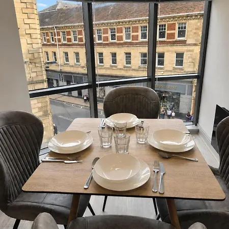 Apartment Panoramic Views, Balcony, Lift, Family York