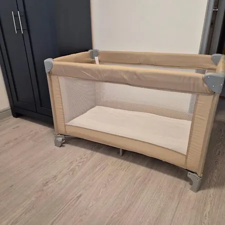 Panoramic Views, Balcony, Lift, Family Apartment York