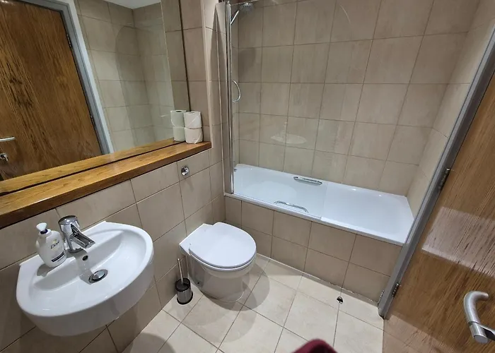 Panoramic Views, Balcony, Lift, Families Or Groups, Workspace, Parking Nearby * York