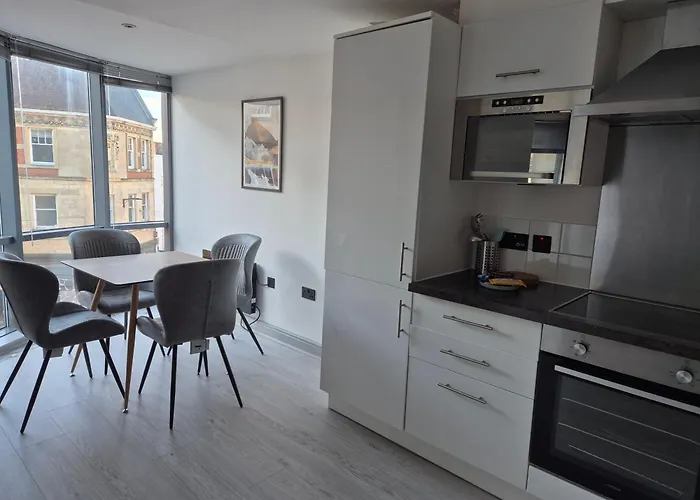 Panoramic Views, Balcony, Lift, Families Or Groups, Workspace, Parking Nearby