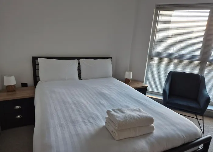 Panoramic Views, Balcony, Lift, Families Or Groups, Workspace, Parking Nearby Appartement York